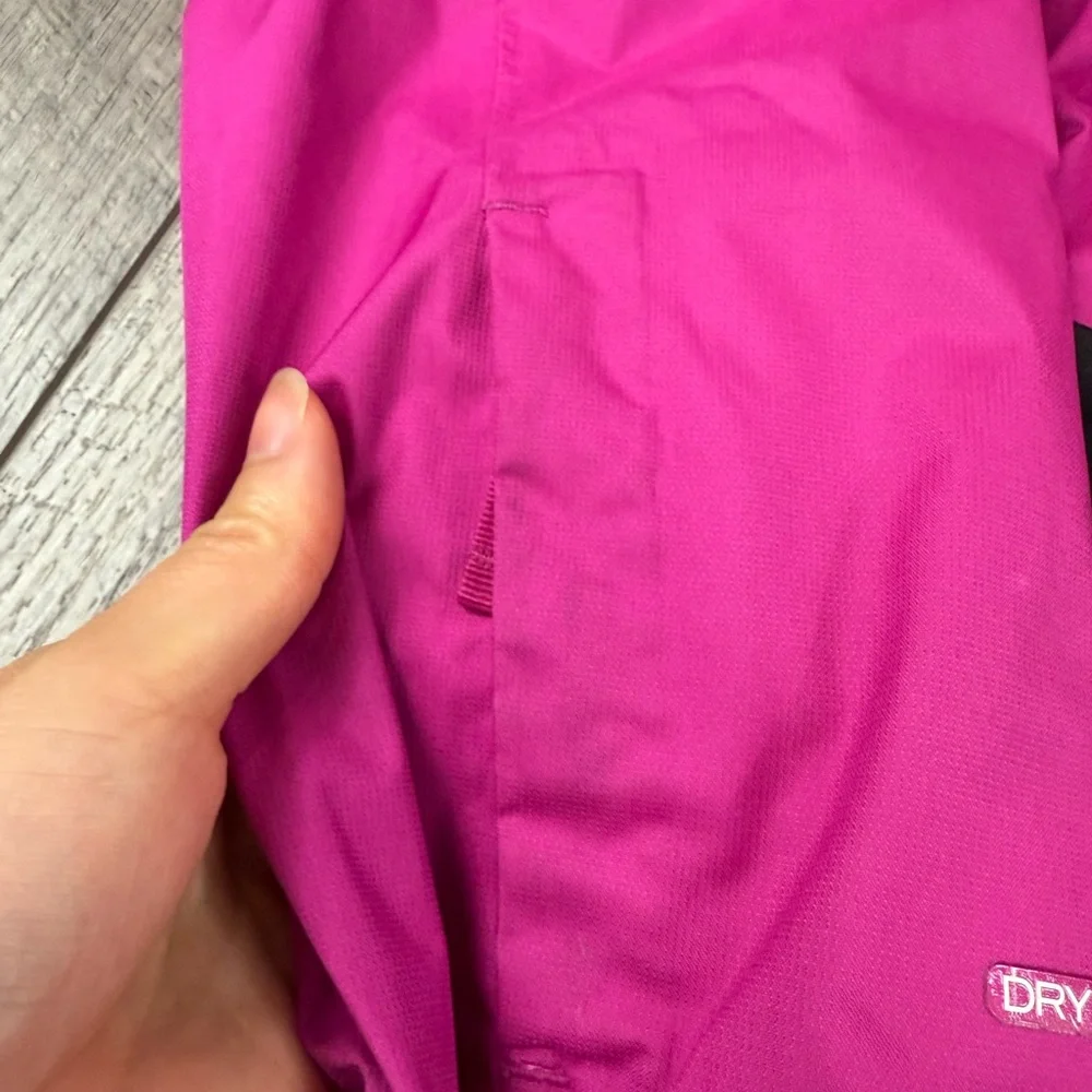 North Face Girls Pink Windbreaker Jacket‎